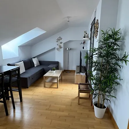 شقة Apartamentos Suites Olmedo